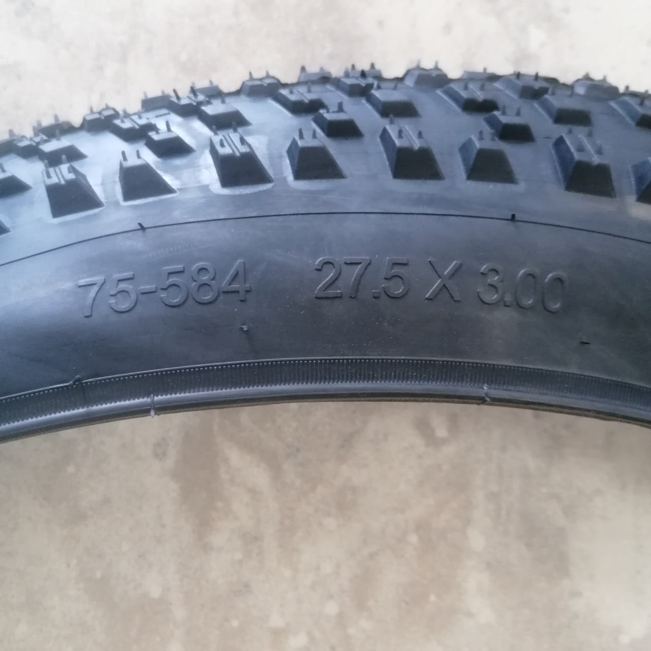 Ελαστικό DSI 27.5×3 (SRI-132-01)